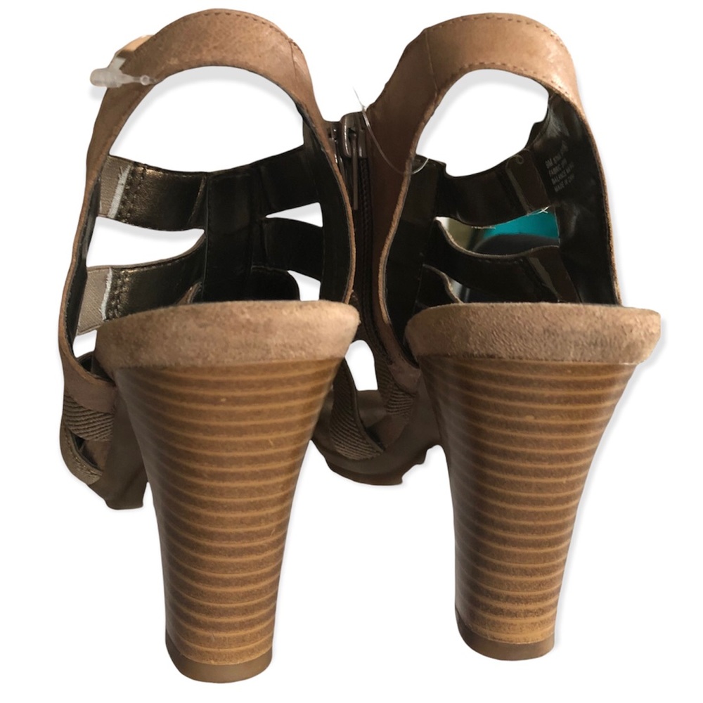 - AEROSOLES Tan heels shoes Sandals women’s Sz 7.5 - Picture 6 of 7